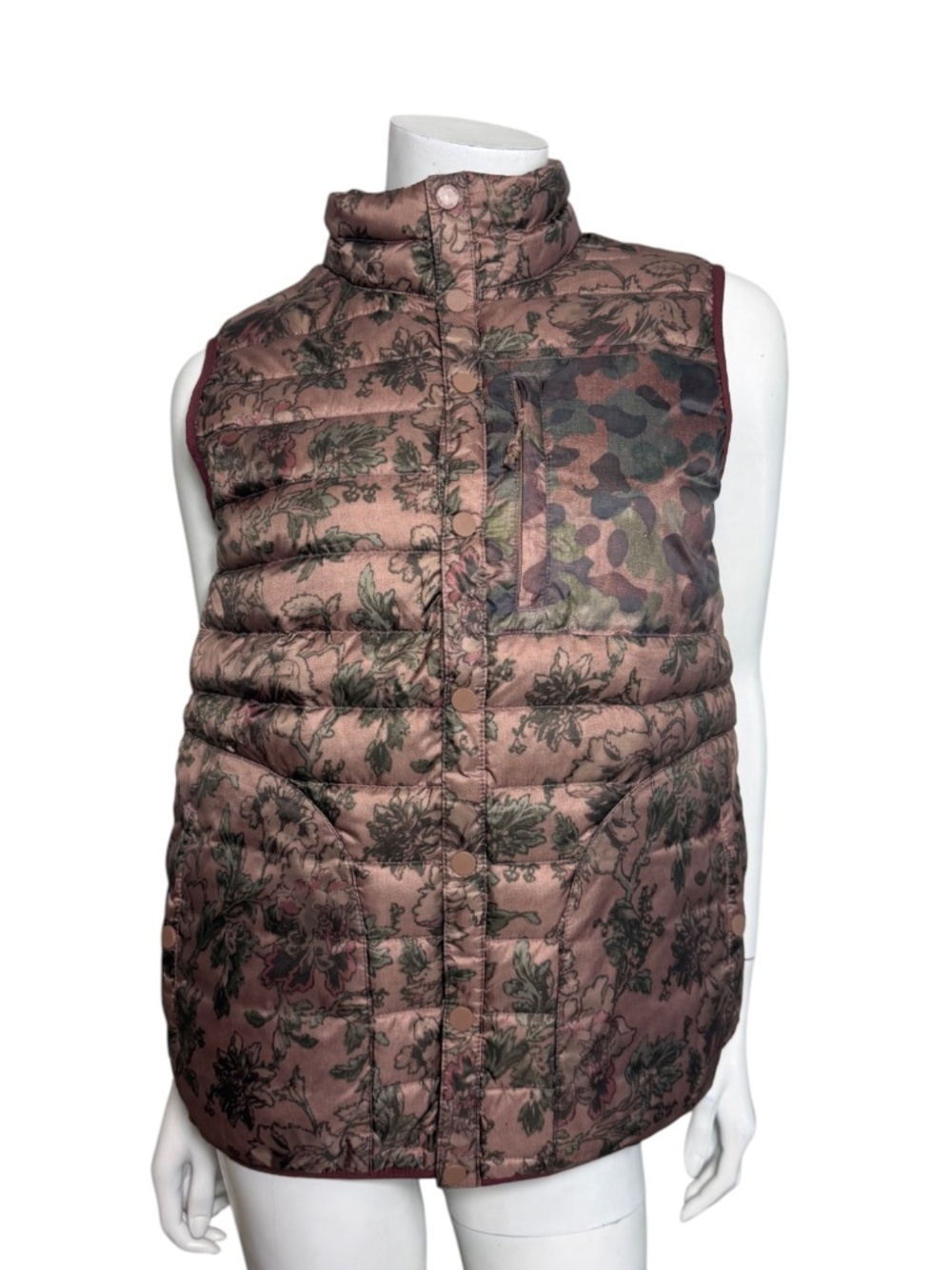 Burton Evergreen Down Puffer Vest Women’s Small in Floral Camo